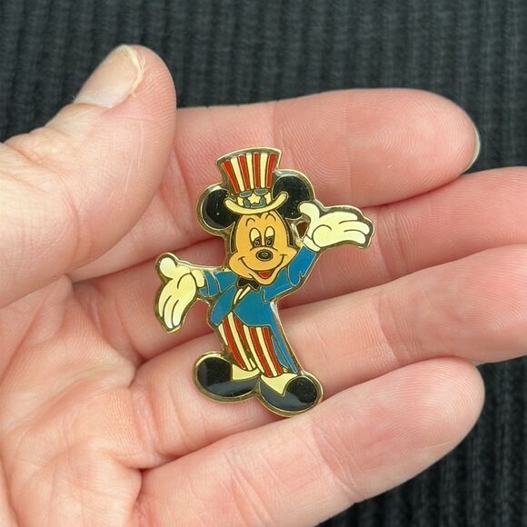Vintage 1989 Eastman Kodak Mickey Mouse As Uncle Sam Enamel Lapel Pin - Picture 1 of 4